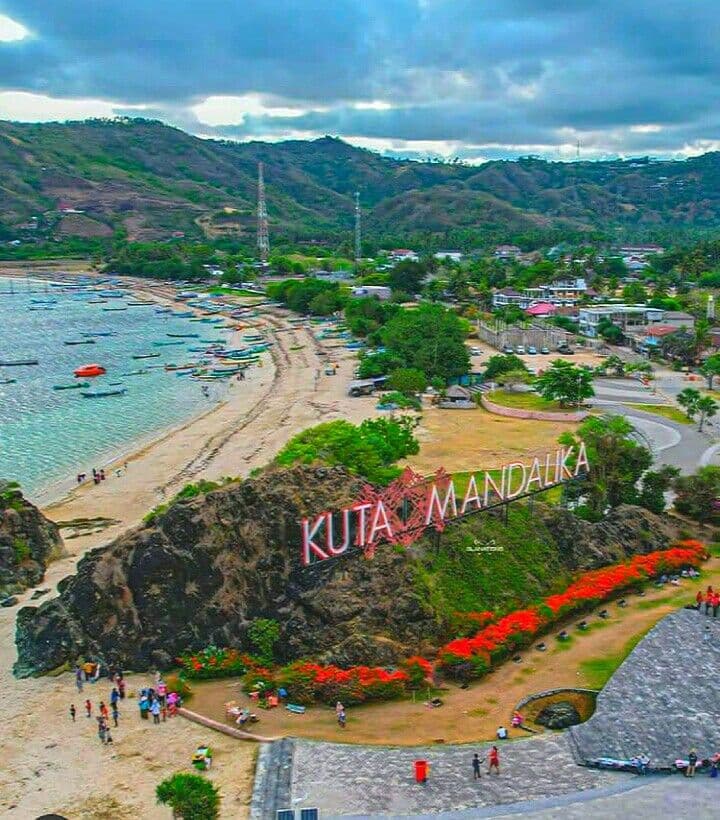 PAKET WISATA 4 HARI 3 MALAM OPSI A